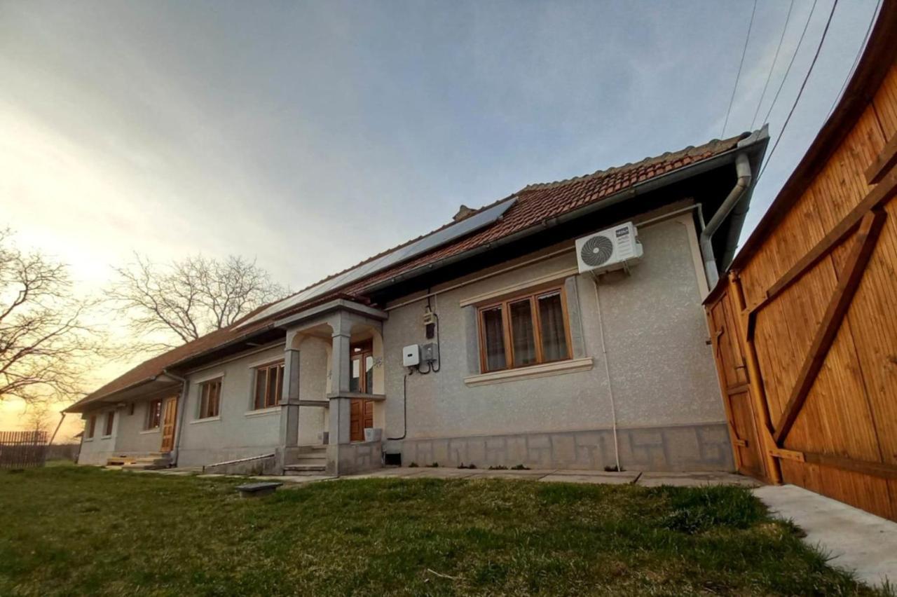 Galeria Turismului Montan Pensionat Cîrţişoara Exteriör bild